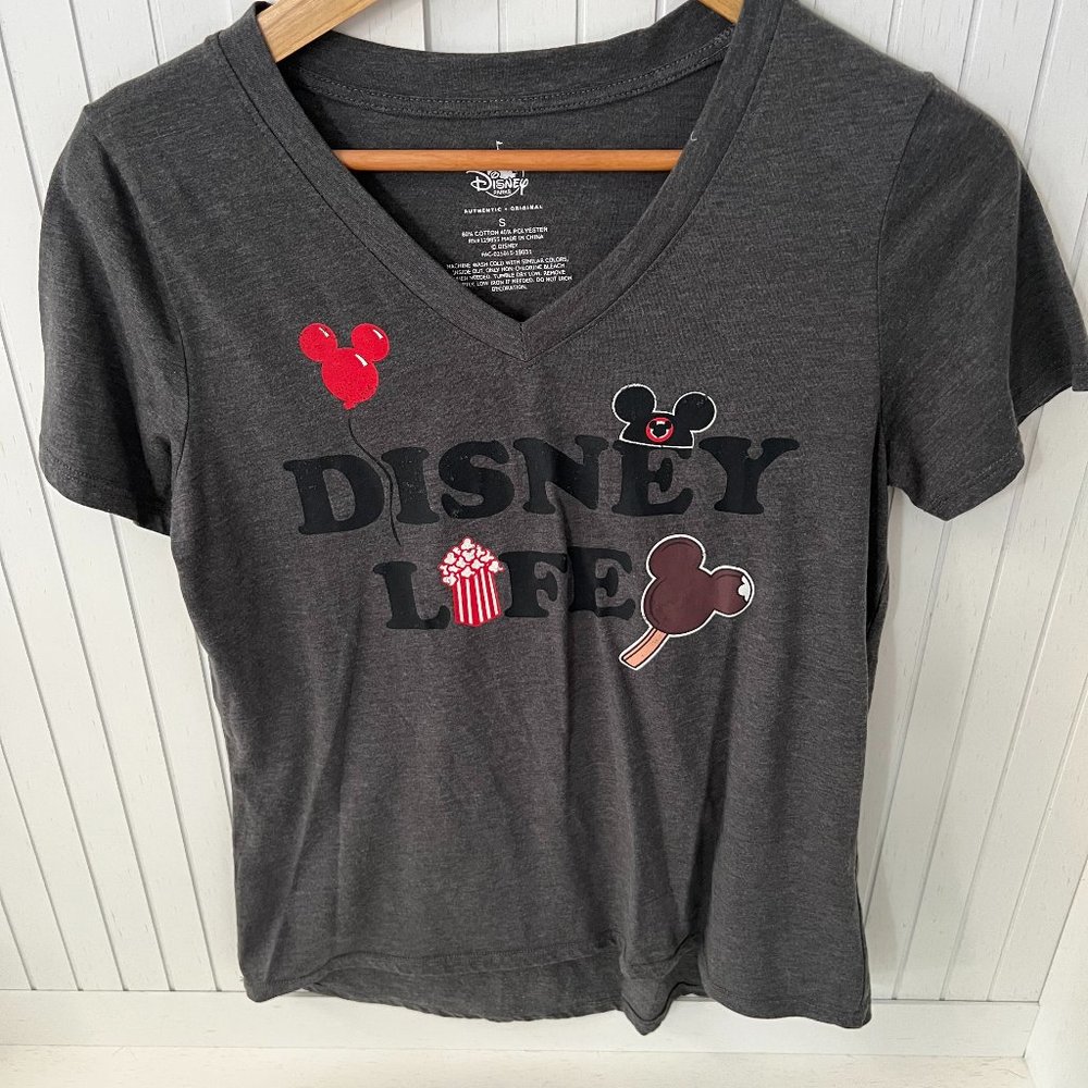 Original Disney Park (Disney Life) Gray Tshirt size SMALL